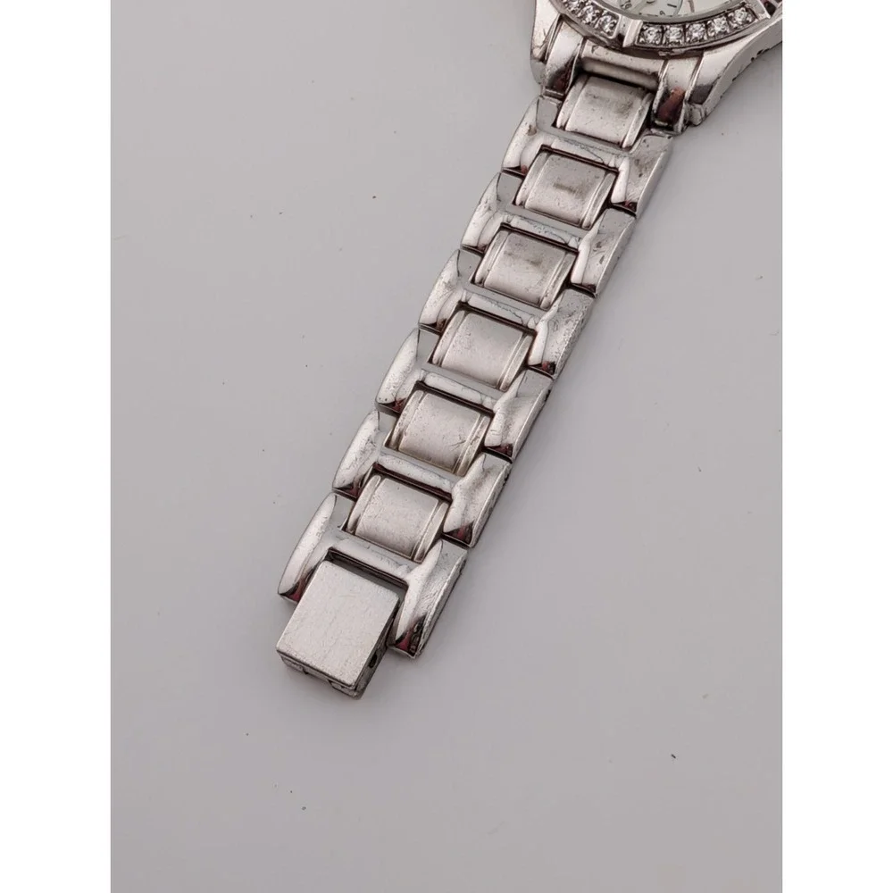 DMQ‎ DQ/1067 Womens Watch 33mm Silver Crystals Bracelet 6.5